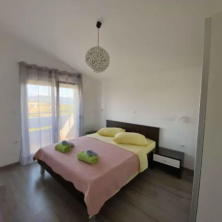 דירה Two-bedroom In Ii *